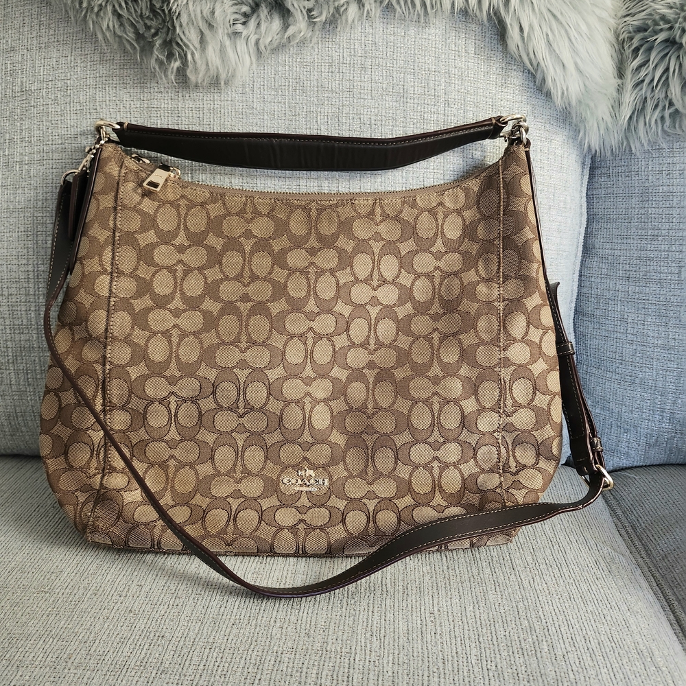 Coach Tan Signature Pattern Shoulder Bag - Gem